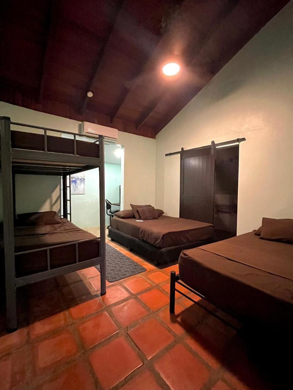 Tamarindo Backpackers旅舍 外观 照片